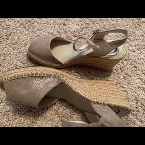 ABEO Peep Toe Wedges